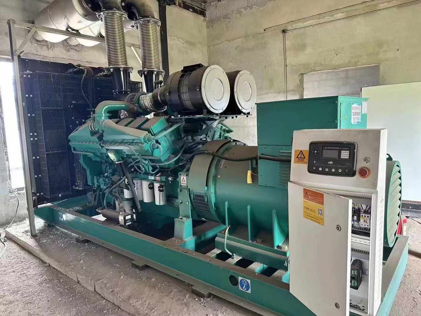 长丰镇无功补偿装置的性能评估需要考虑哪些因素？