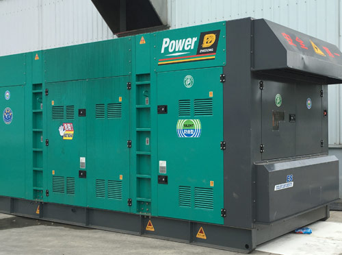 长丰镇升级发电机组的过程中需要注意哪些安全事项？