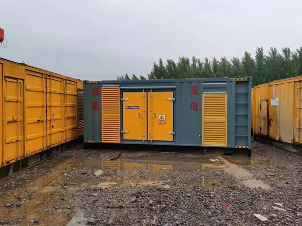 长丰镇柴油发电机如何判断干式空气滤清器是否需要更换？