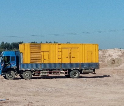 长丰镇海拔3000m以上地区的变压器外绝缘距离应如何确定？