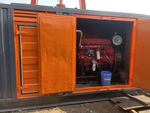 长丰镇柴油发电机组在高温环境下运行时需要注意哪些问题？